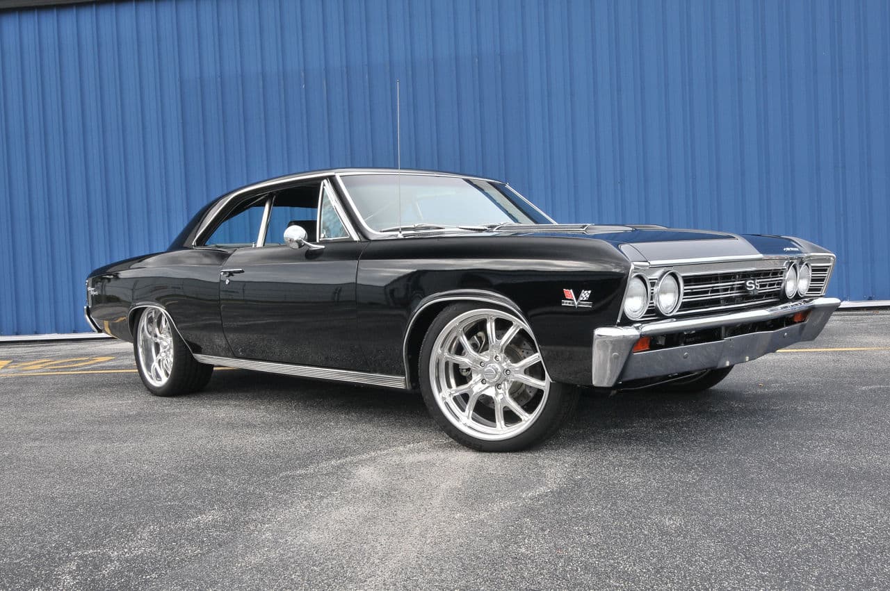 Front view of 1967 Chevrolet Chevelle with wheels
