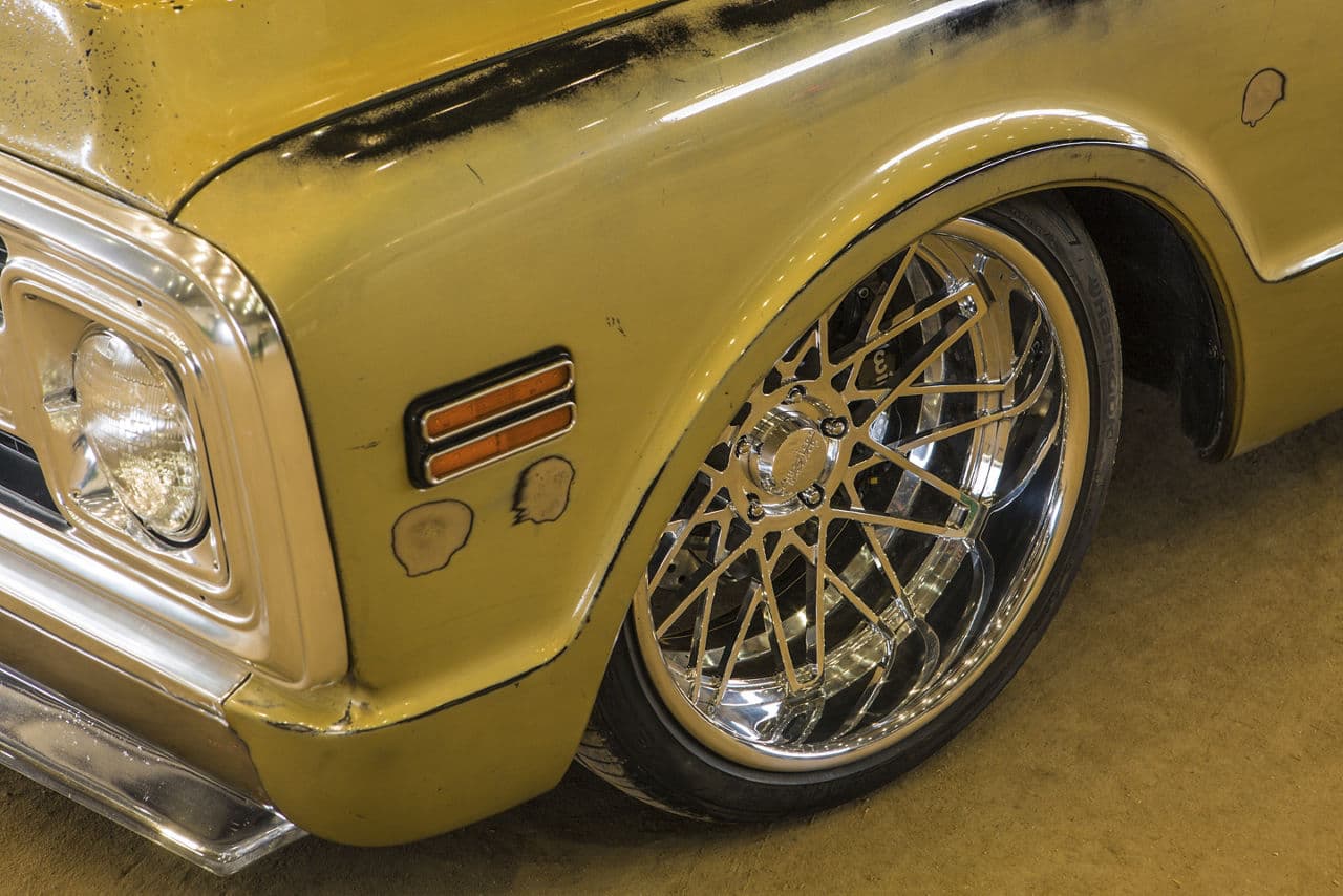 Side profile of 1970 Chevrolet Blazer with wheels