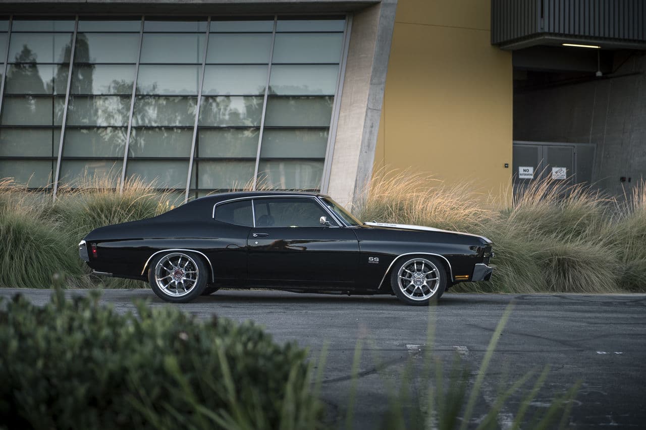 Side profile of 1970 Chevrolet Chevelle with wheels