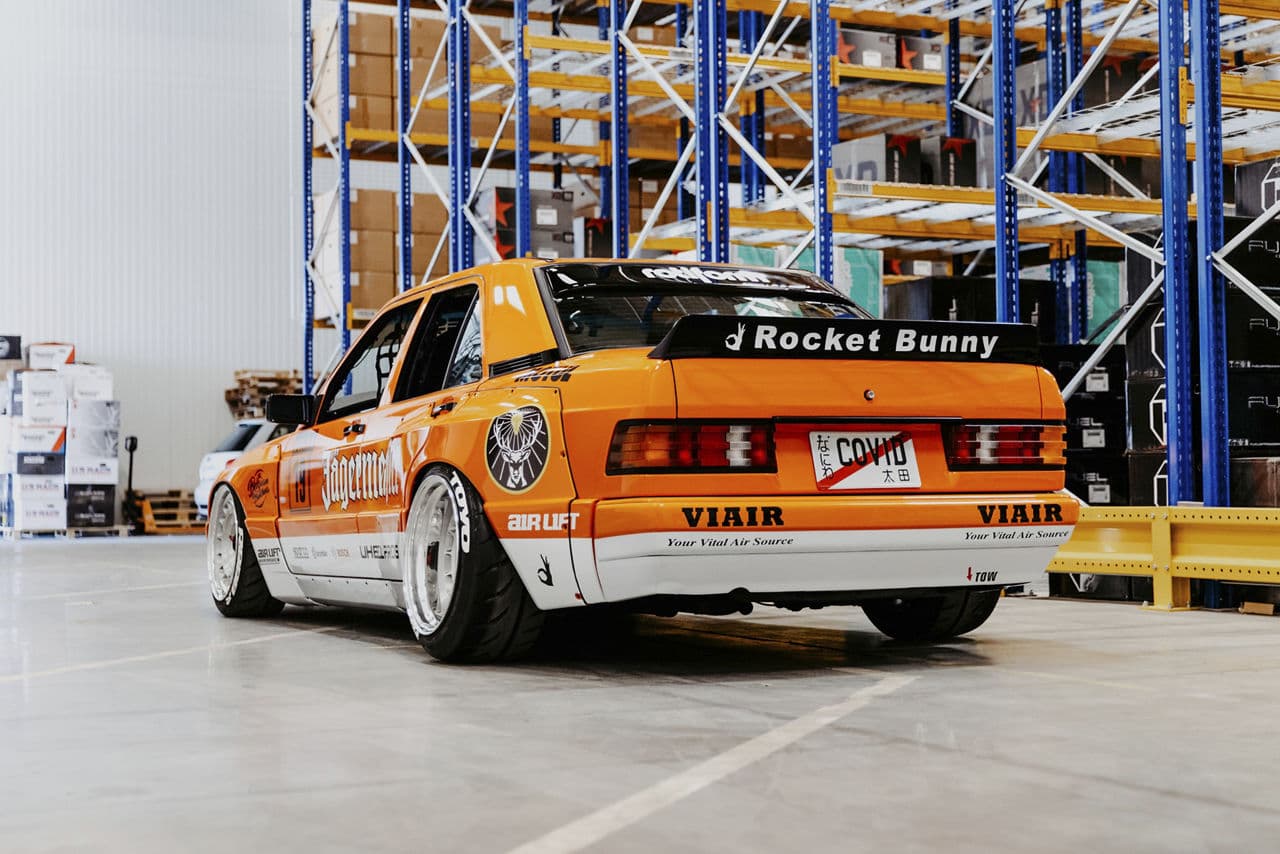Detail view of 1990 Mercedes-Benz 300e with wheels