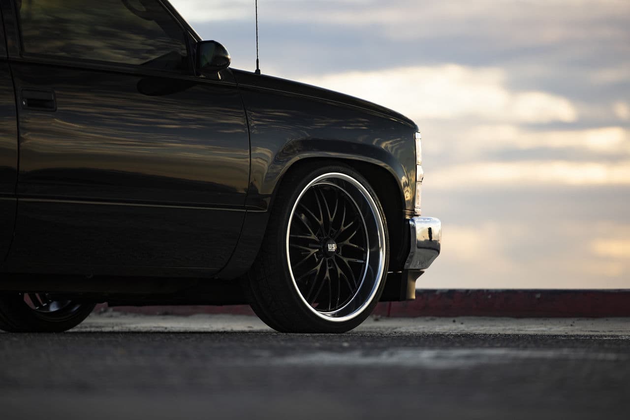 Interior of 1996 Chevrolet Tahoe with wheels