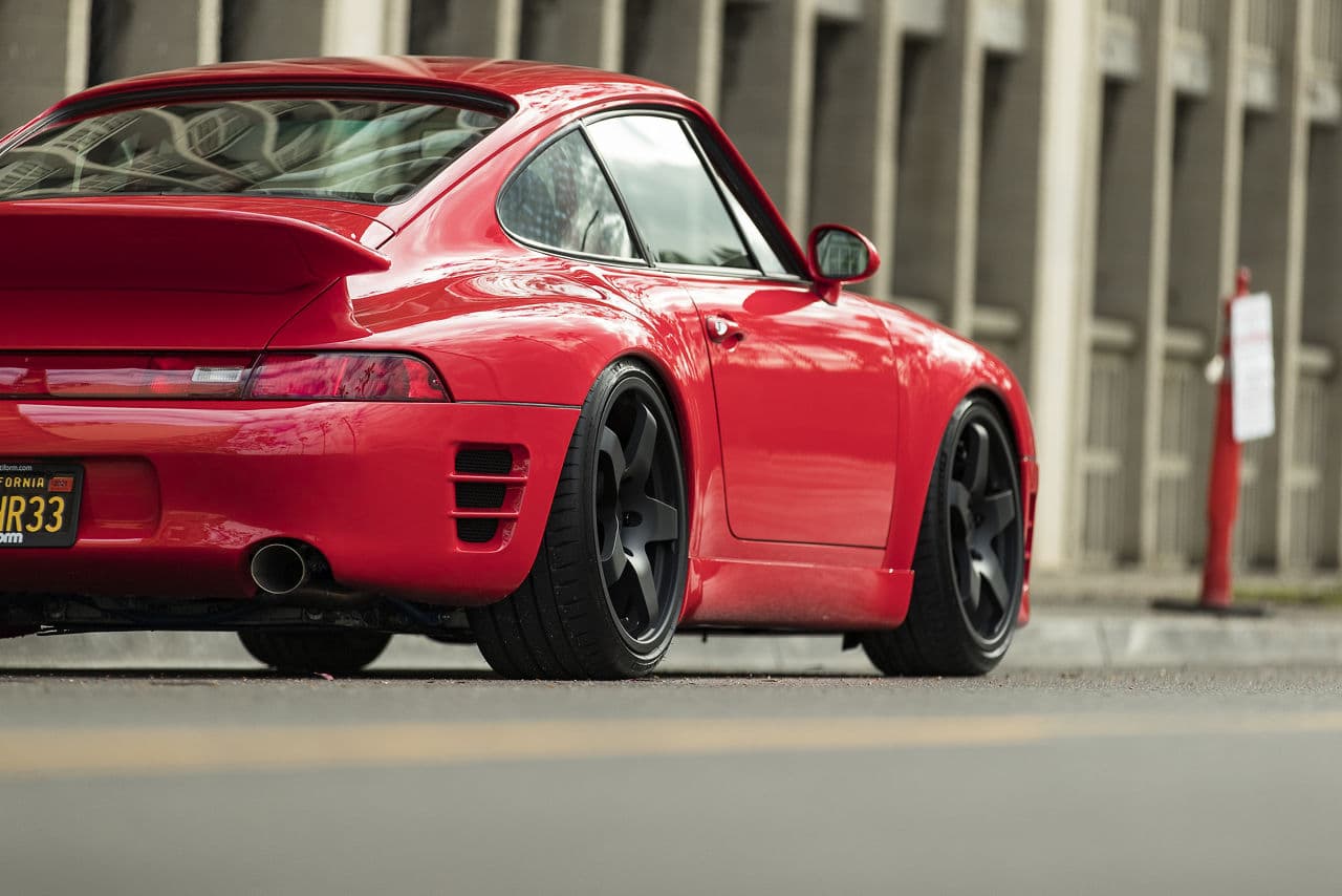 Side profile of 1997 Porsche 993 with wheels
