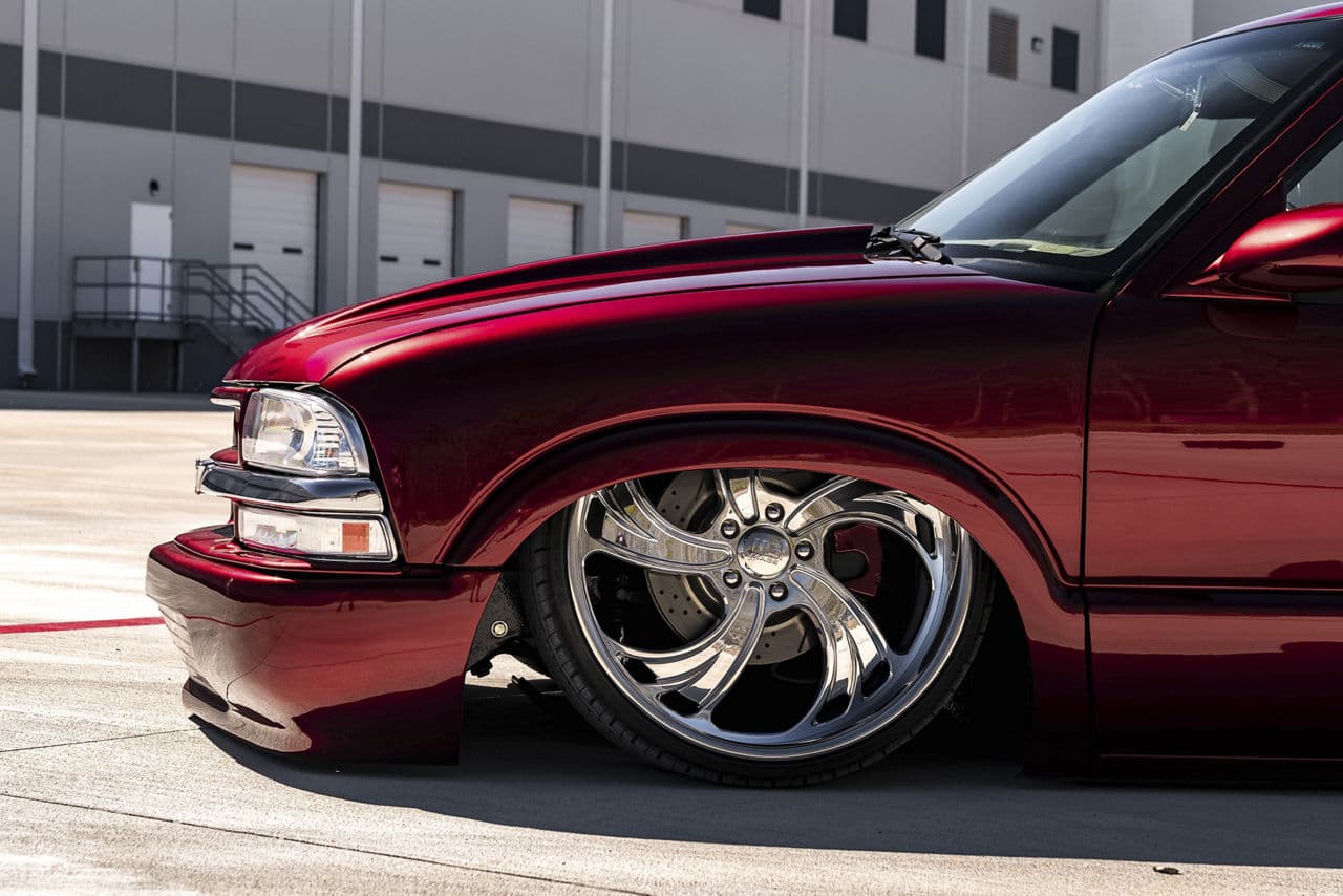 Rear view of 1998 Chevrolet S10 Blazer with wheels