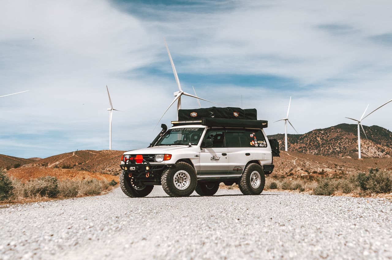 Side profile of 1998 Mitsubishi Montero with truck suv wheels