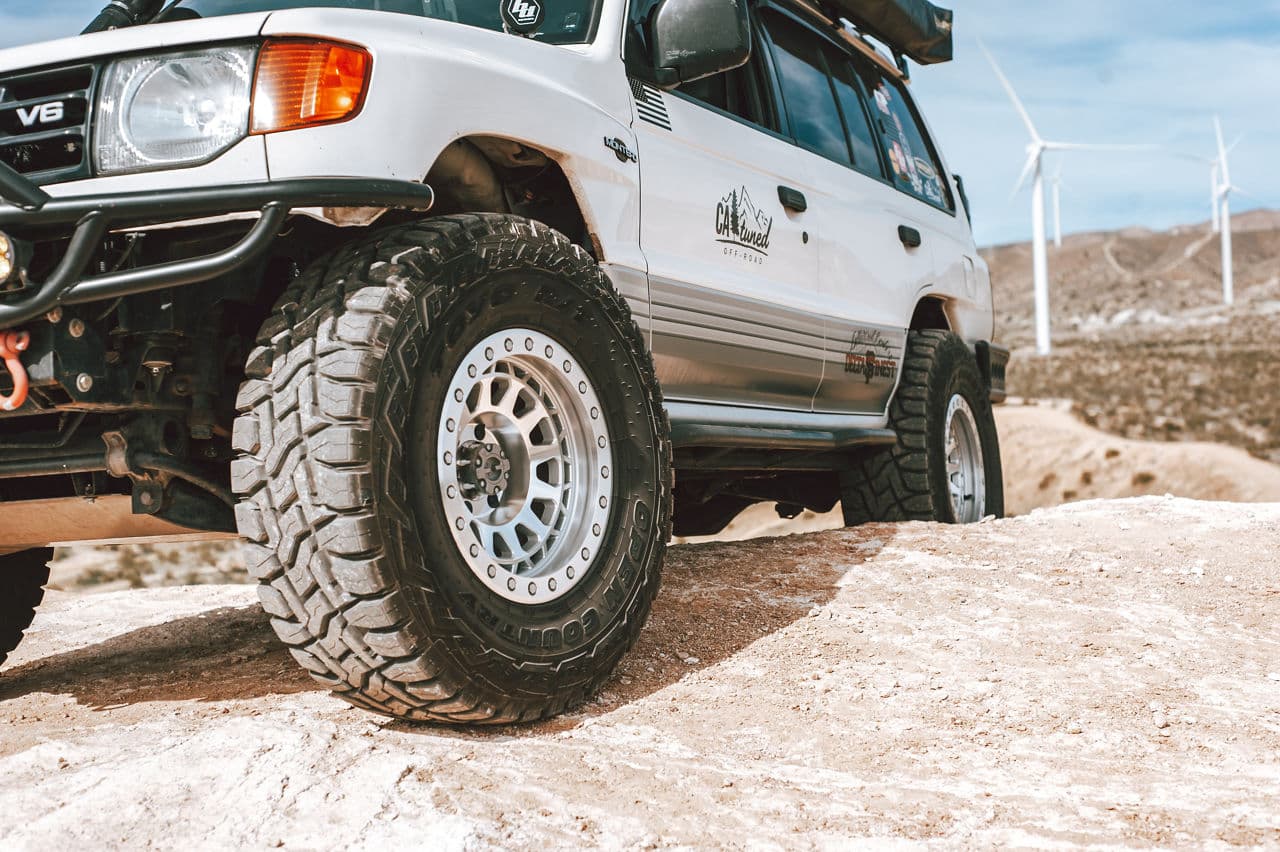 Interior of 1998 Mitsubishi Montero with truck suv wheels