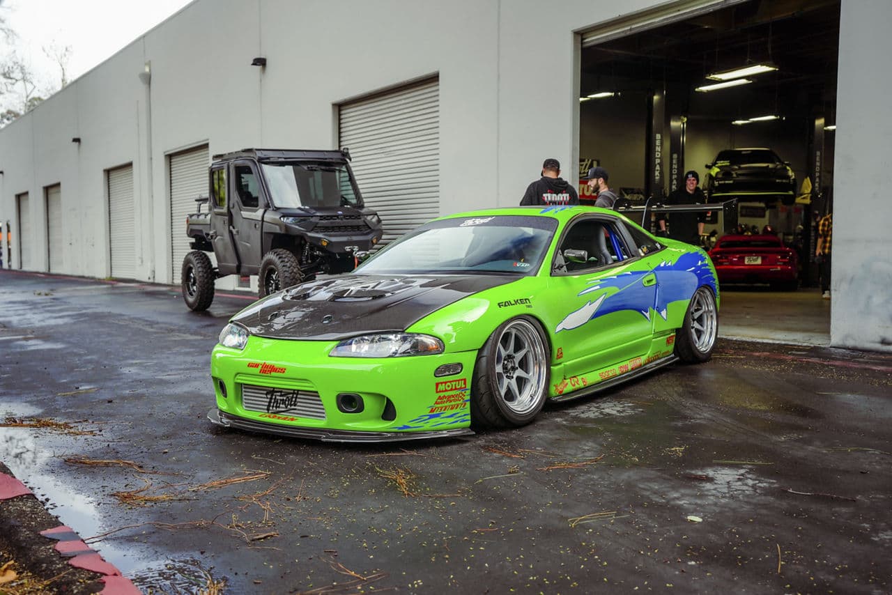 Side profile of 1999 Mitsubishi Eclipse with wheels