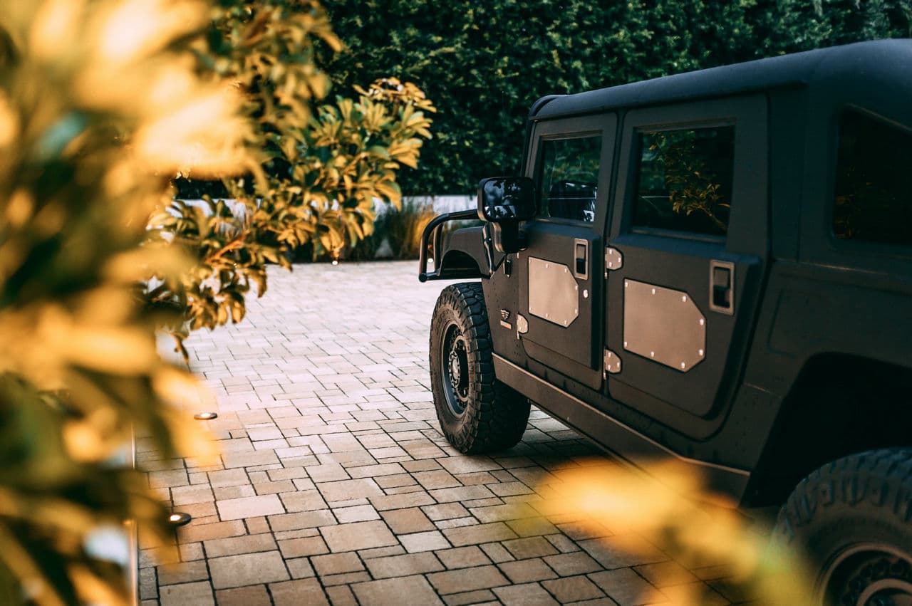 Rear view of 2003 Hummer H1 with truck suv wheels