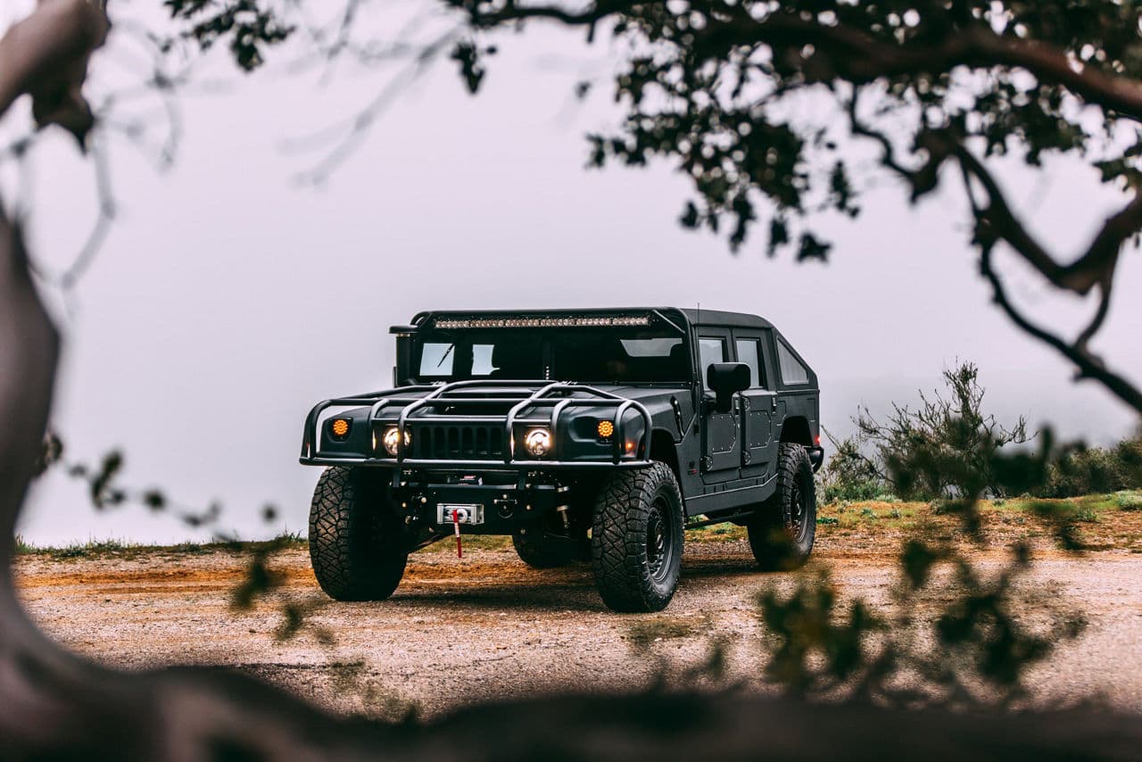 Detail view of 2003 Hummer H1 with truck suv wheels