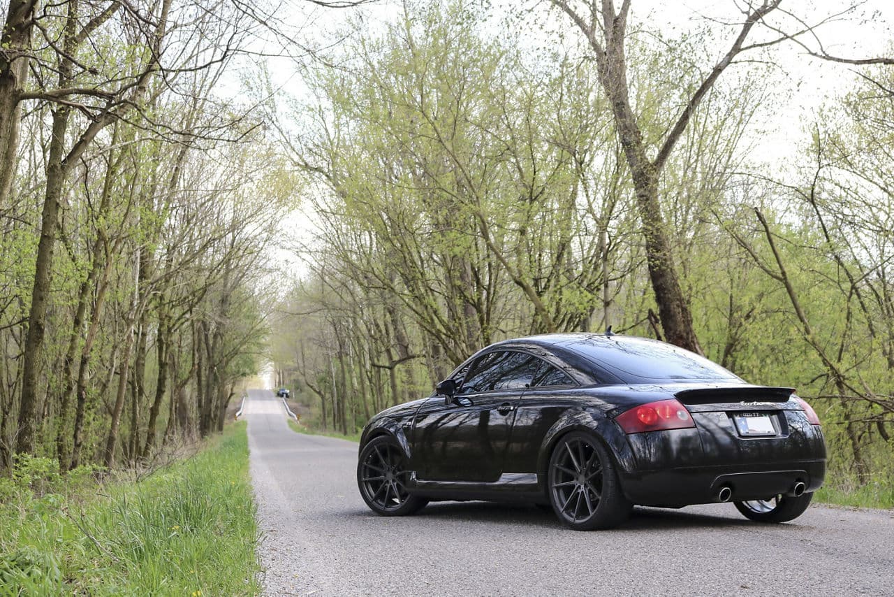 Side profile of 2005 Audi TT with wheels