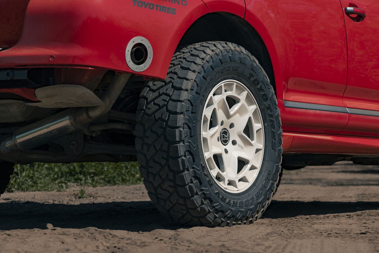 Detail view of 2005 Porsche Cayenne with wheels