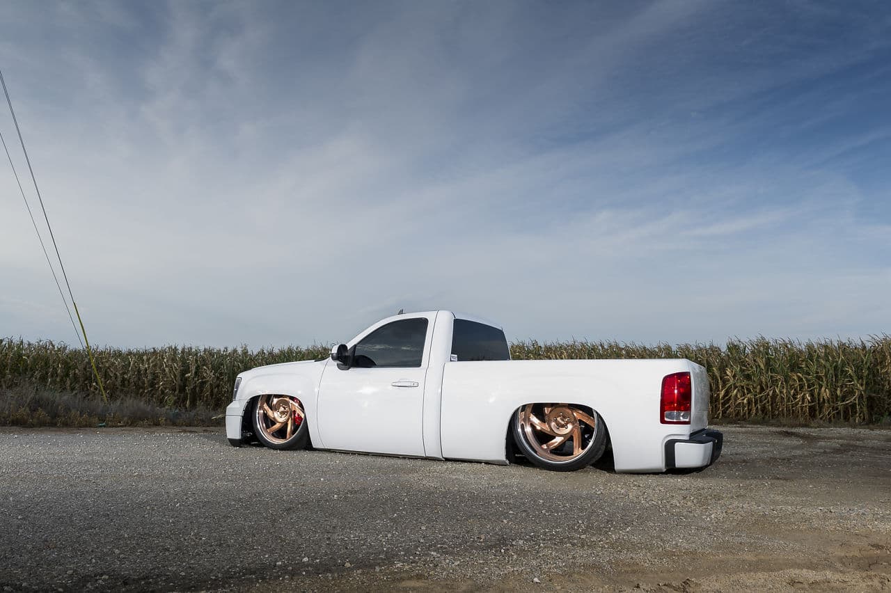 Front view of 2008 GMC Sierra 1500 with wheels