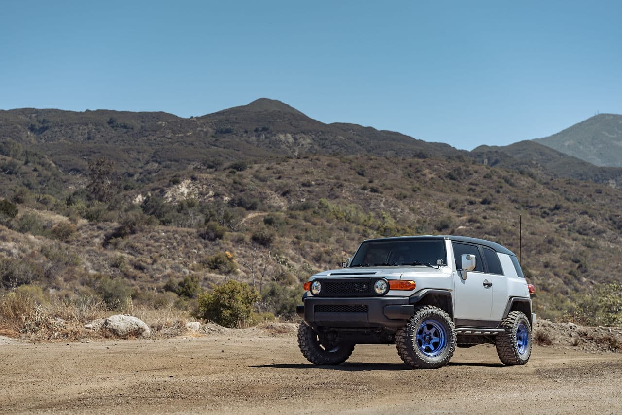 Front view of 2010 Toyota FJ Cruiser with vehicle wraps