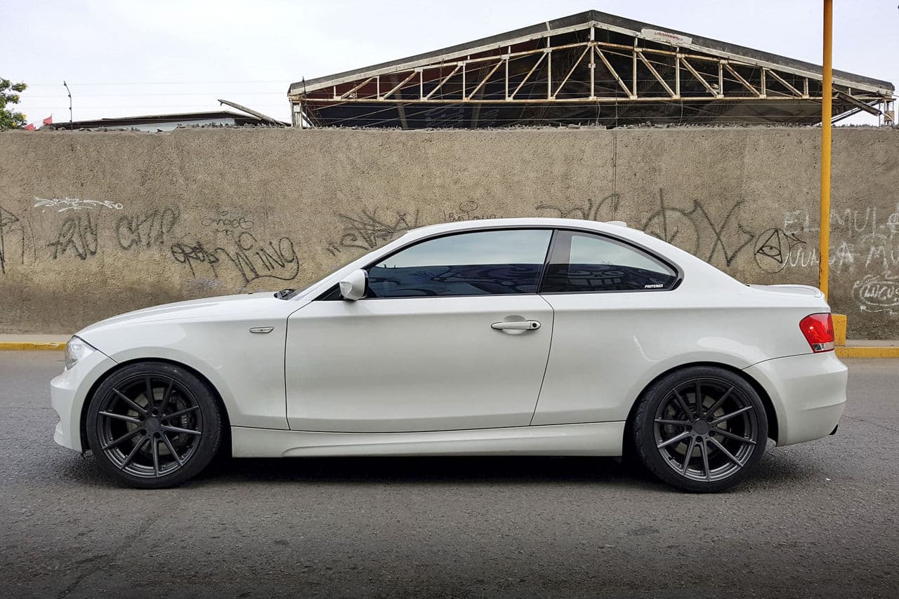 Front view of 2011 BMW 135i with wheels