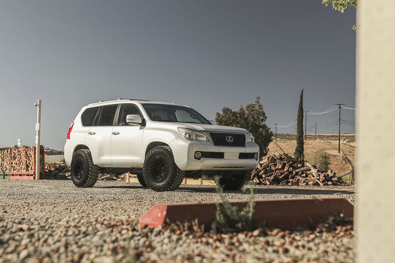 Front view of 2011 Lexus GX460 with wheels