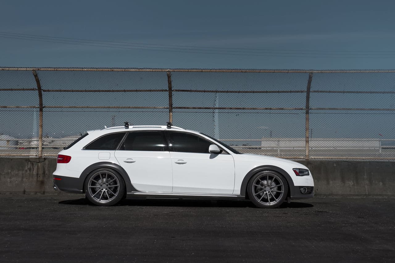 Side profile of 2012 Audi Allroad with wheels