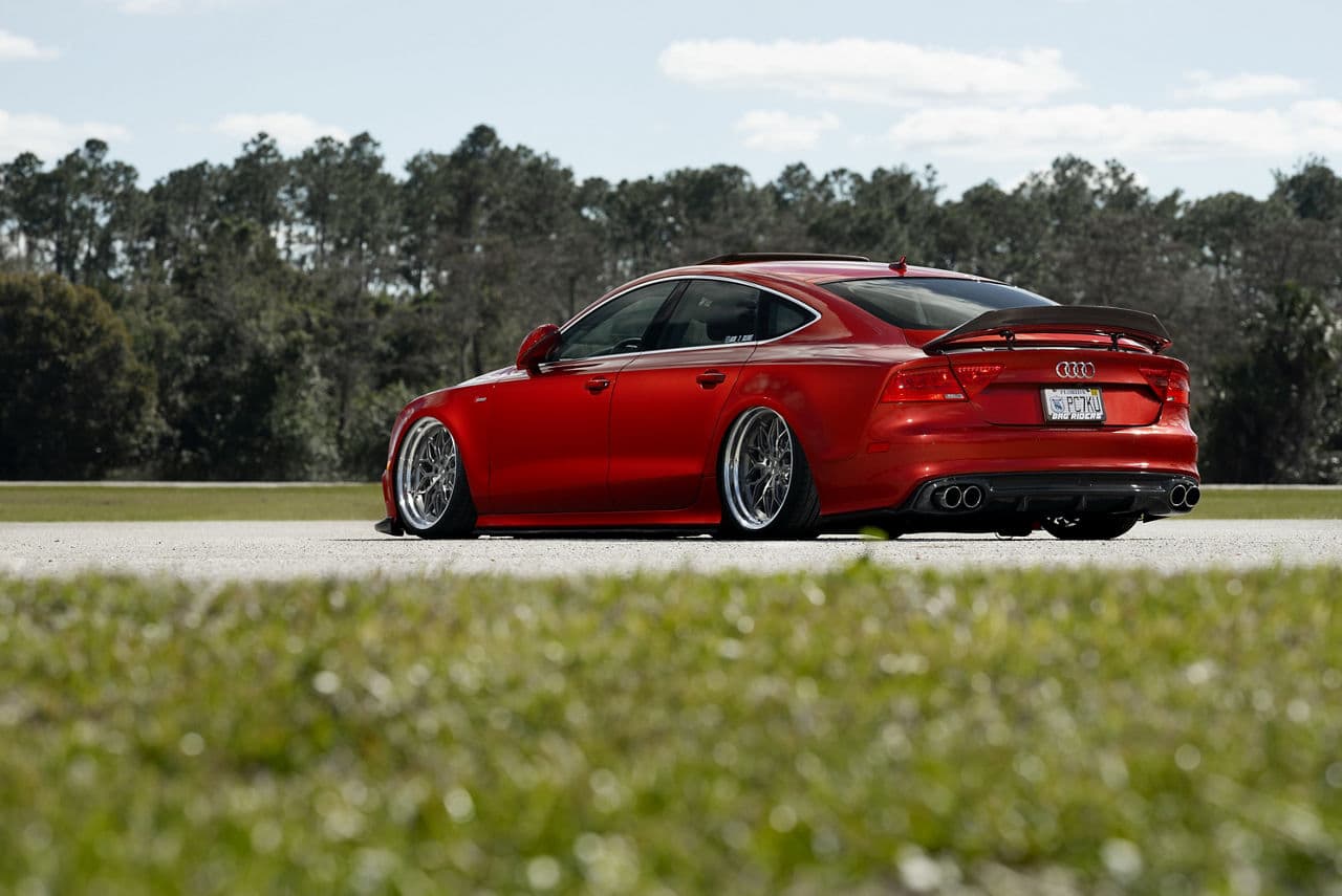 Front view of 2013 Audi A7 with wheels