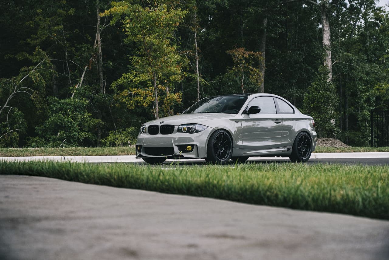 Front view of 2013 BMW 128i with wheels