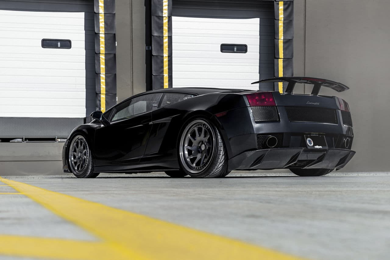 Front view of 2013 Lamborghini Gallardo with wheels