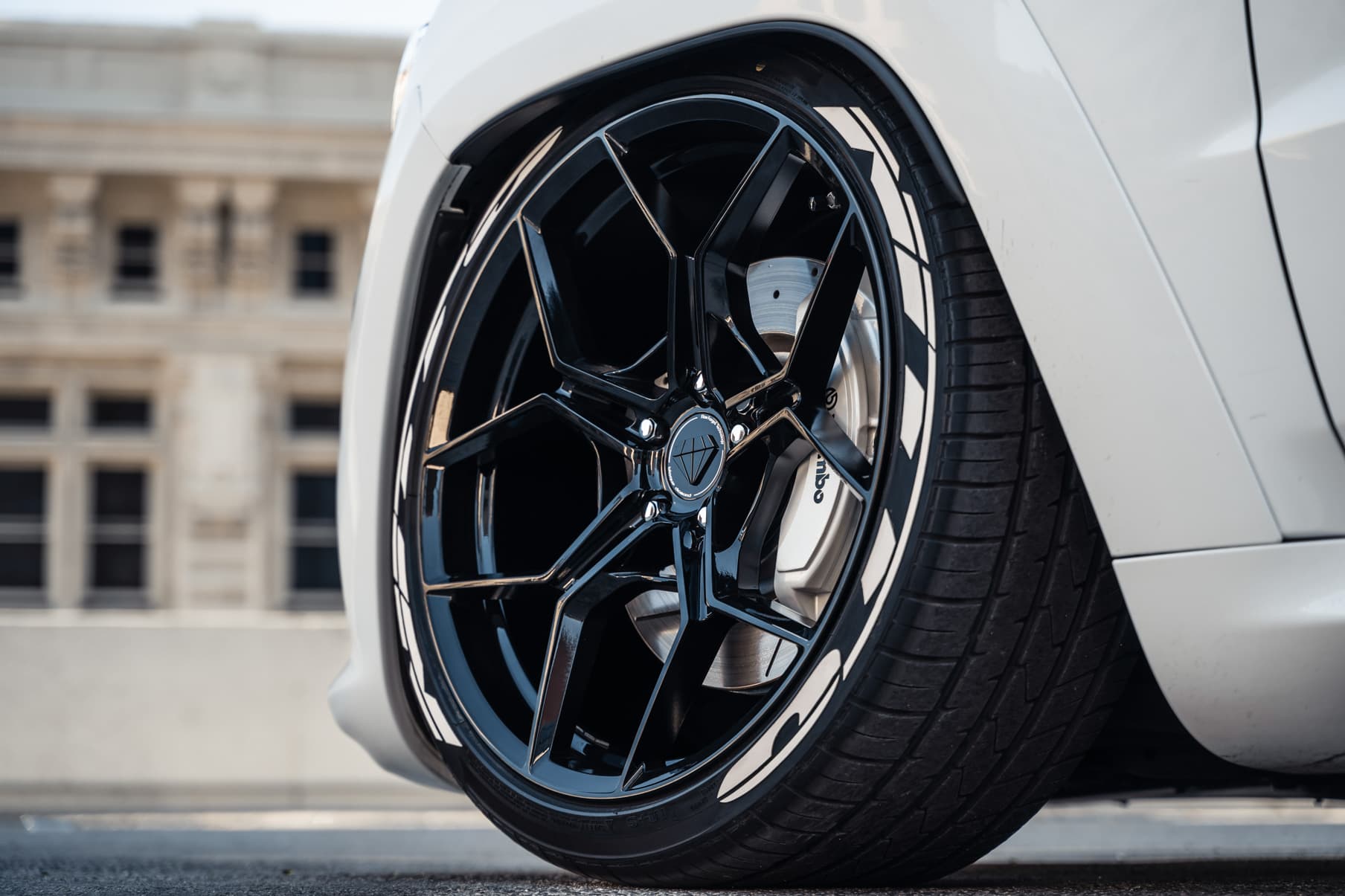 2014 Jeep Grand Cherokee SRT8 — wheels, detail view