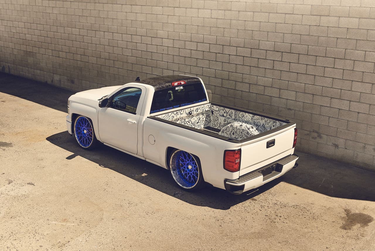Front view of 2015 Chevrolet Silverado with wheels