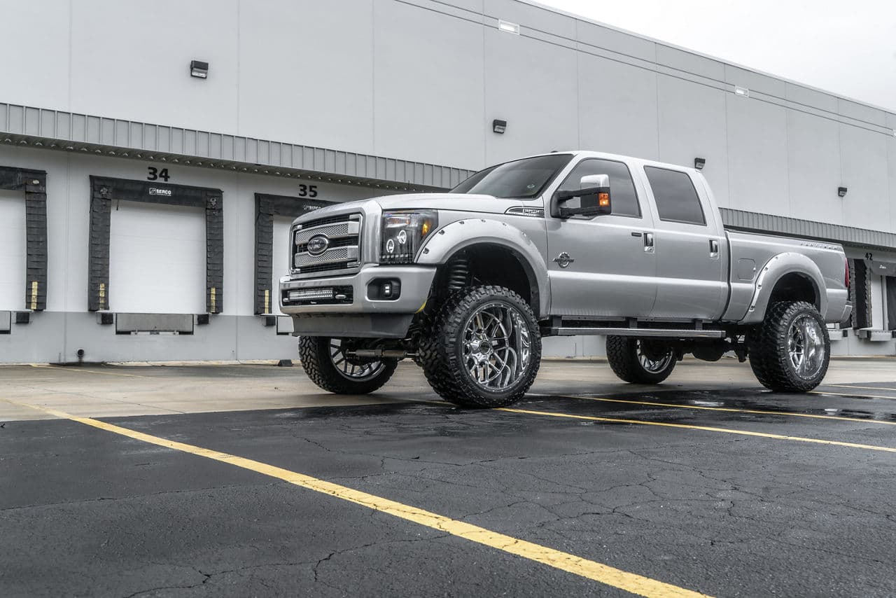 Side profile of 2015 Ford F250 with wheels