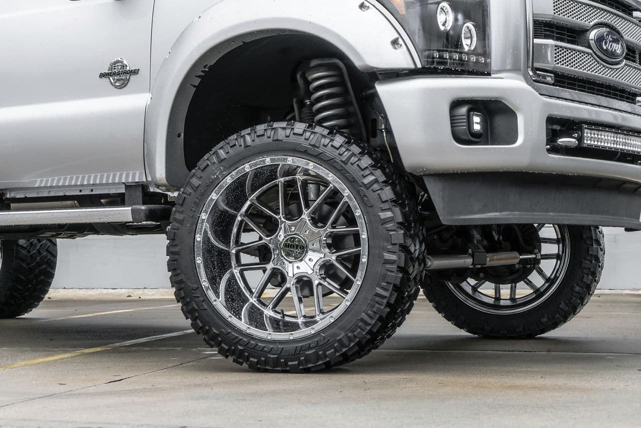 Detail view of 2015 Ford F250 with wheels