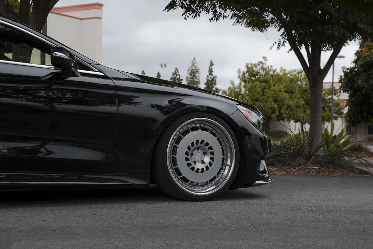 Rear view of 2015 Mercedes-Benz S550 with wheels