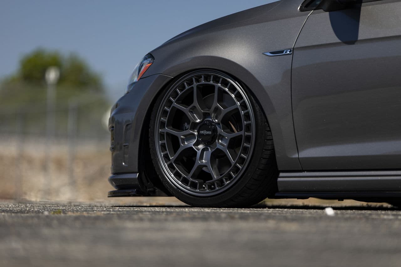 Detail view of 2015 Volkswagen Golf R with wheels