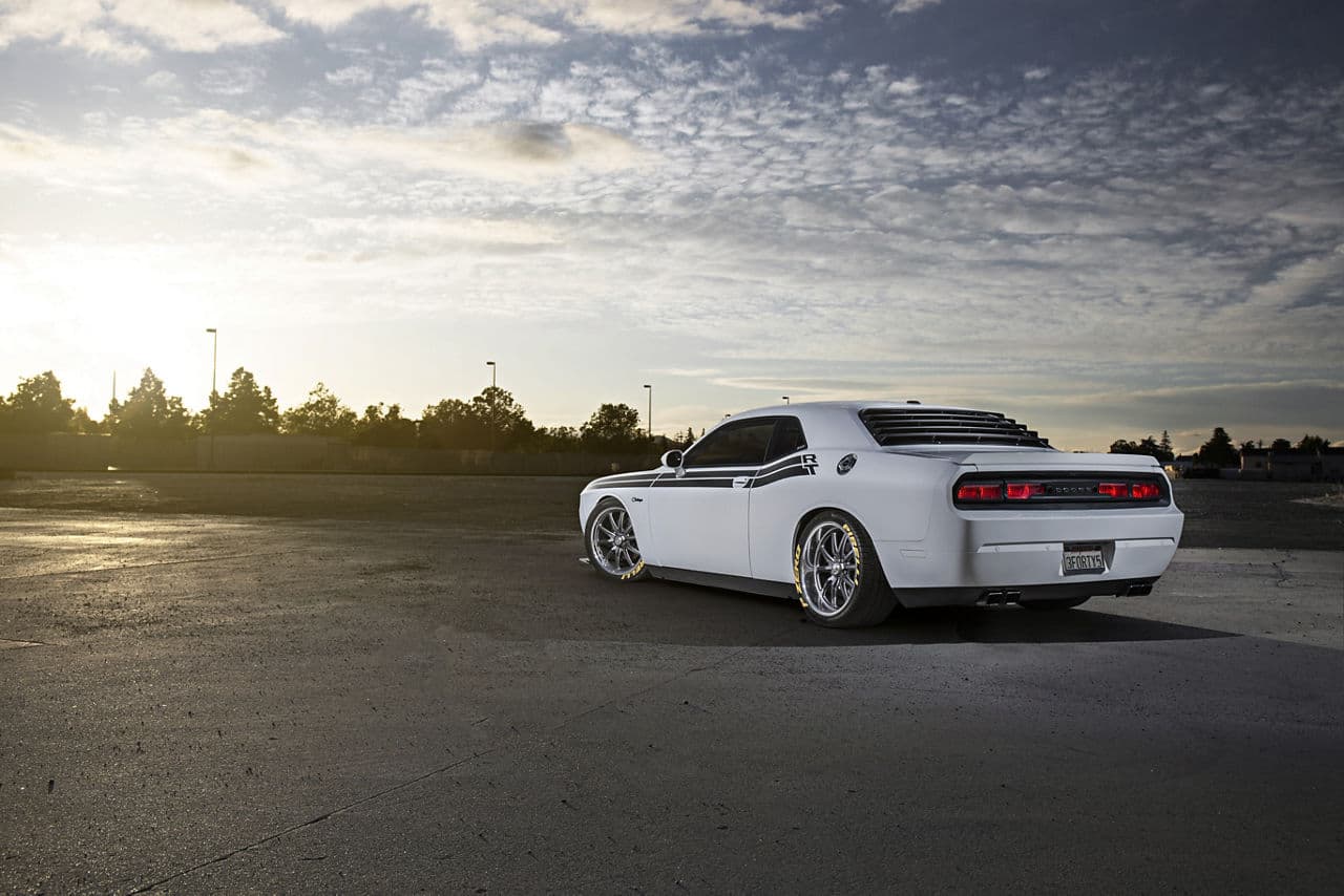 Front view of 2016 Dodge Challenger R/T with wheels
