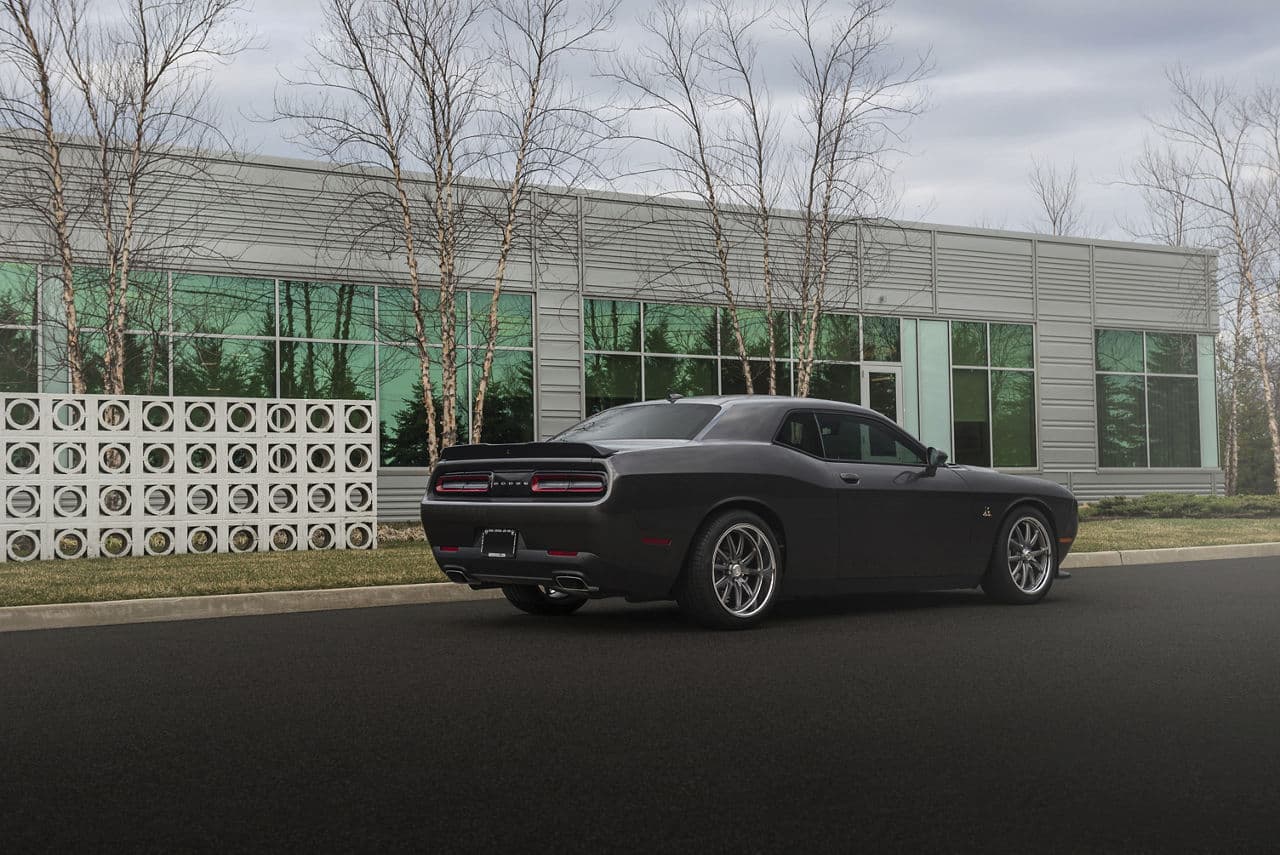 Front view of 2016 Dodge Challenger Scatpack with wheels