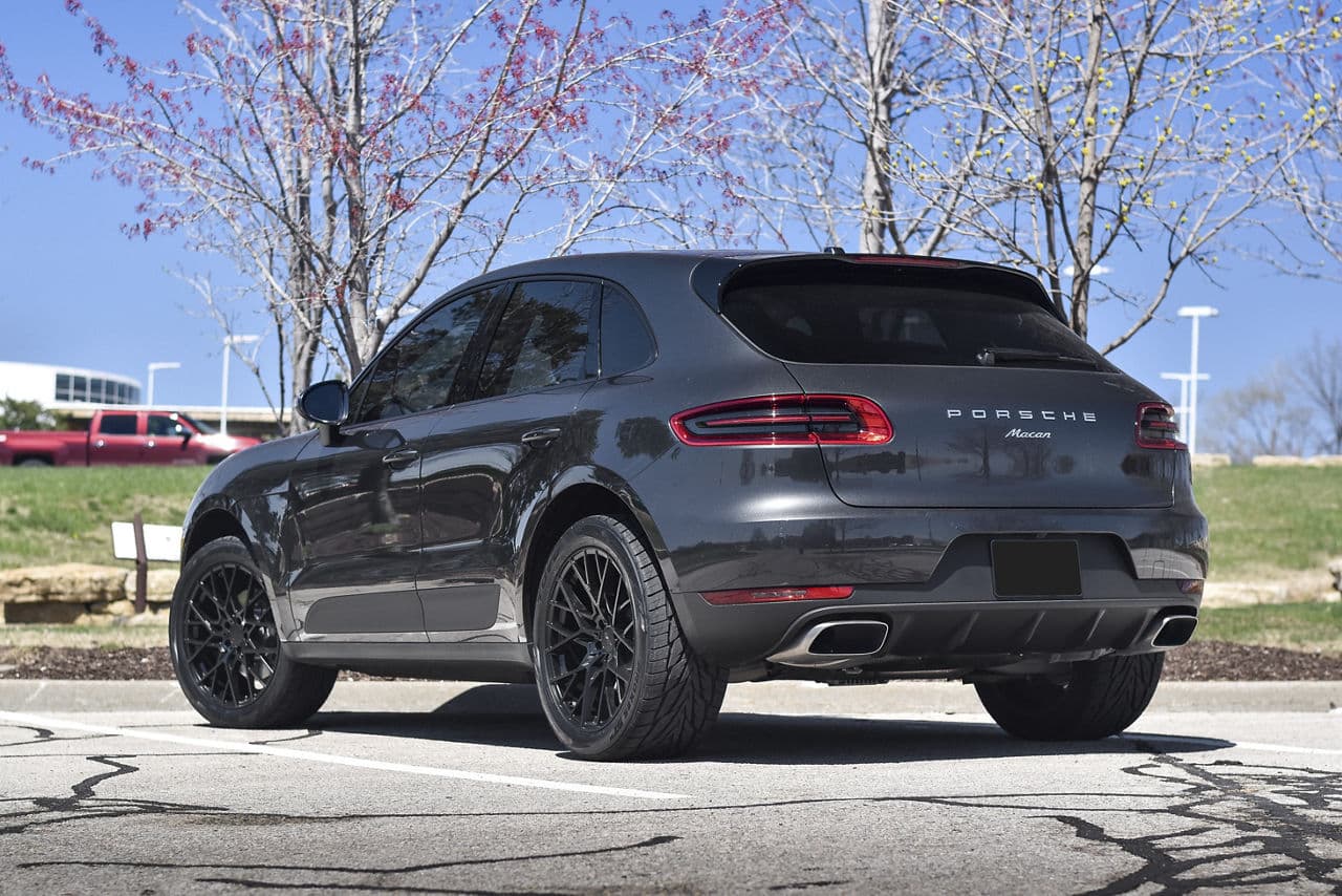 Rear view of 2016 Porsche Macan with wheels
