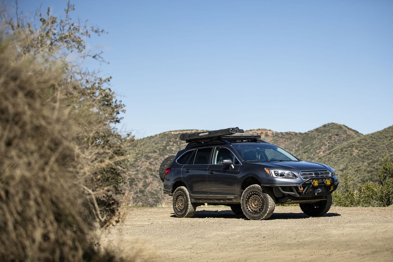 Front view of 2016 Subaru Outback with wheels