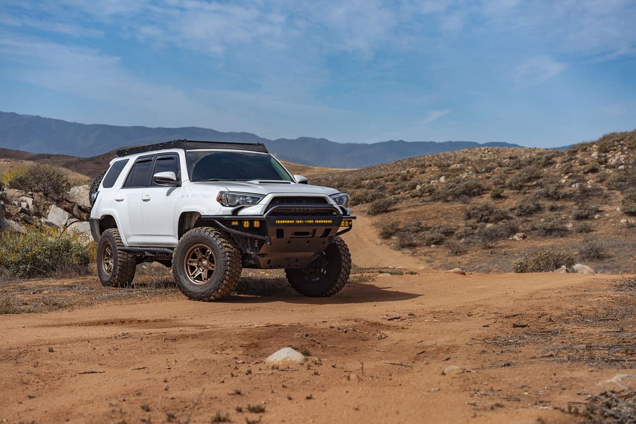 Front view of 2016 Toyota 4Runner with wheels