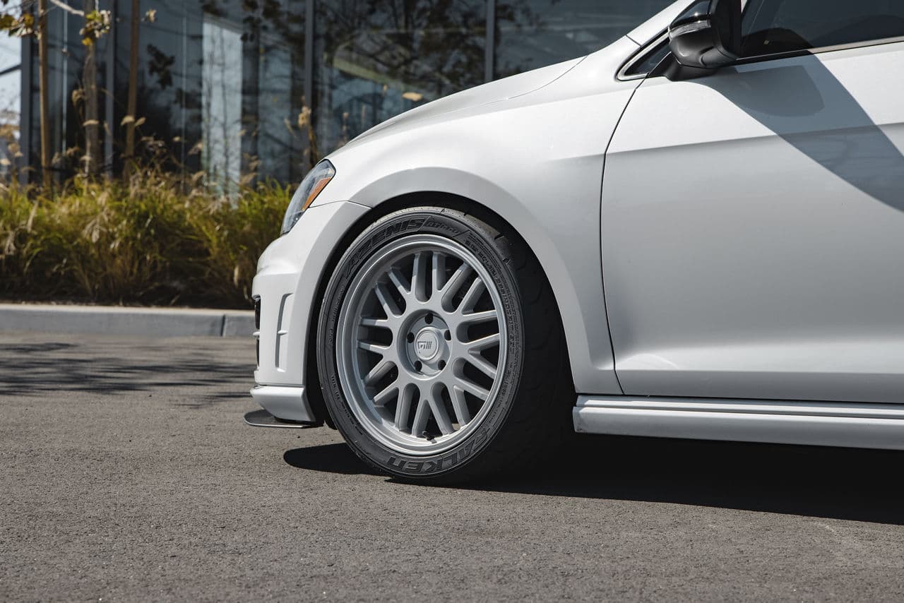 Detail view of 2016 Volkswagen Golf R with wheels