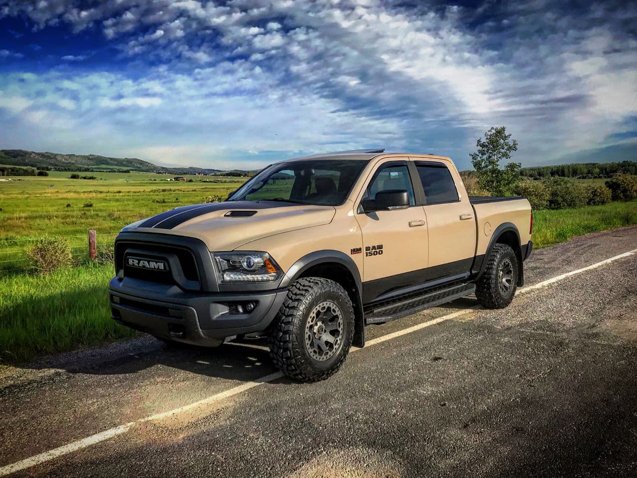 Front view of 2017 Dodge Ram 1500 with wheels
