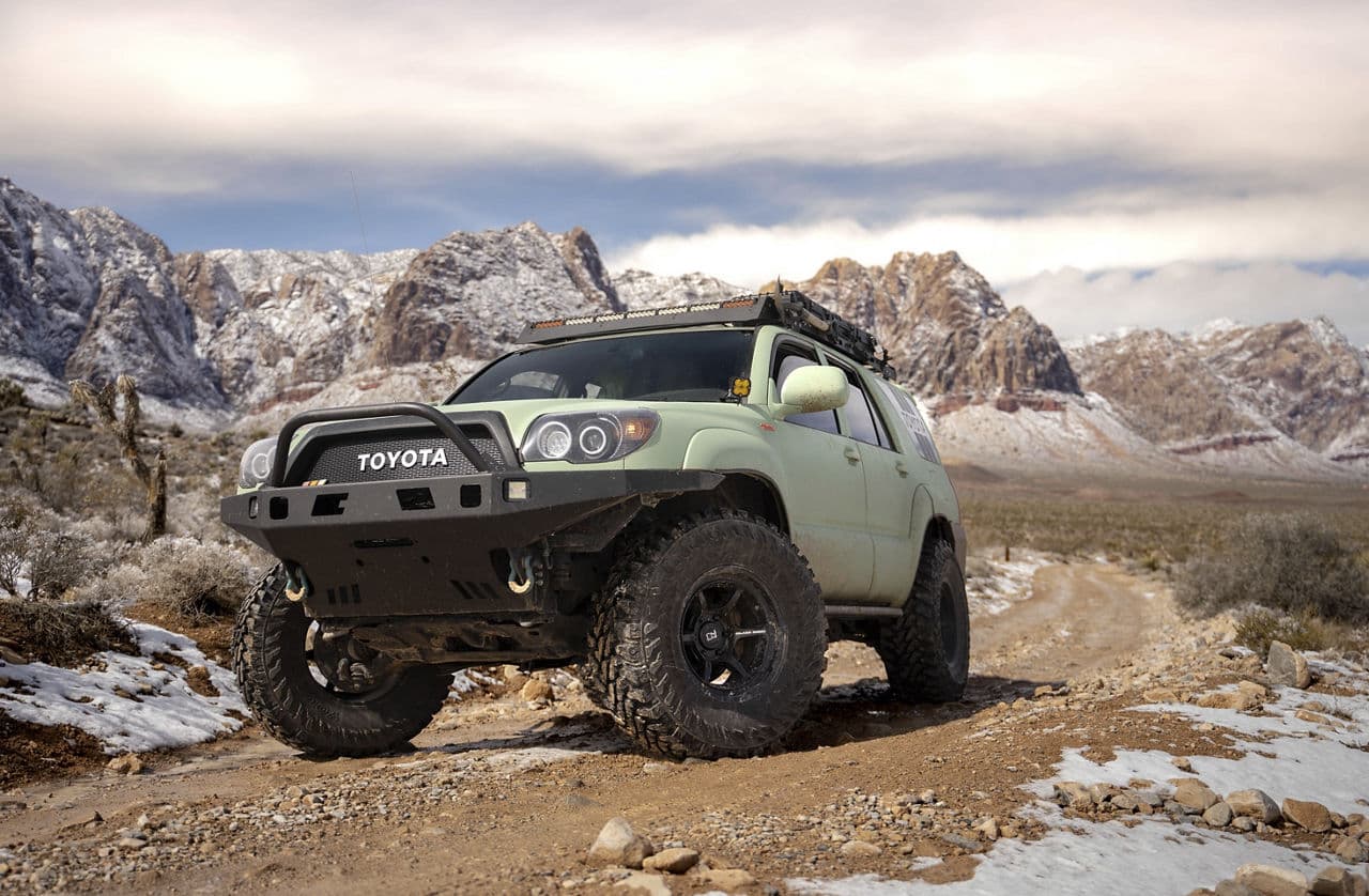 Front view of 2017 Toyota 4Runner with wheels