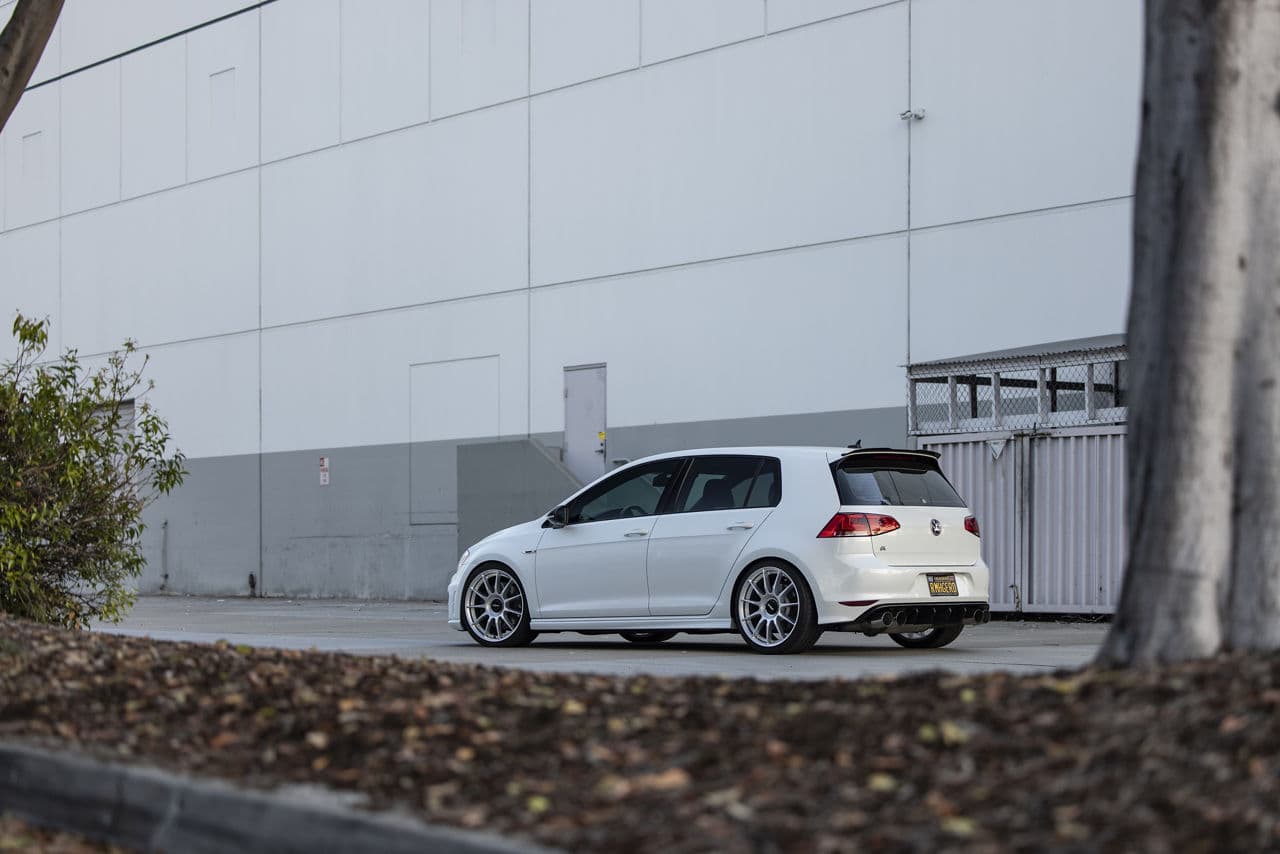 Interior of 2017 Volkswagen Golf R with wheels
