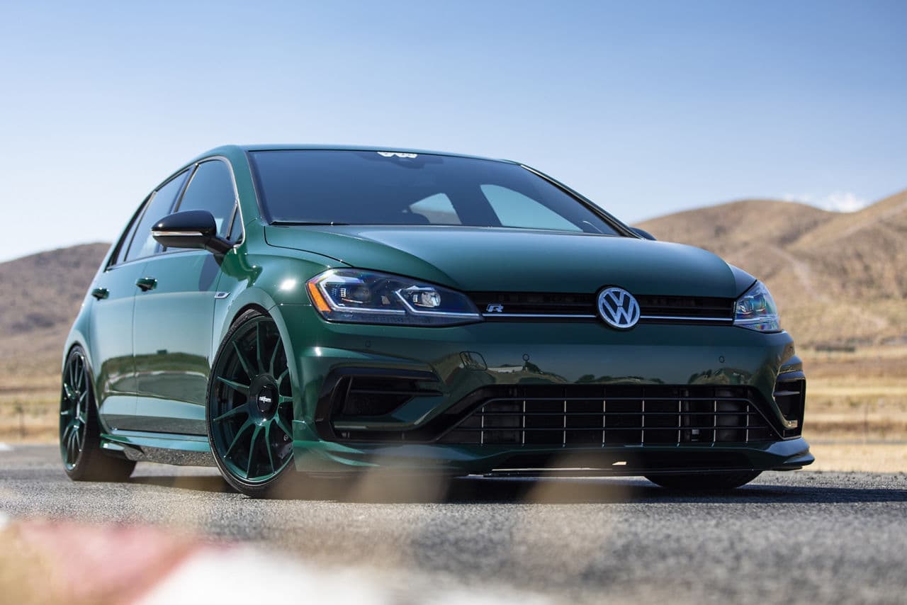 Interior of 2017 Volkswagen Golf with wheels