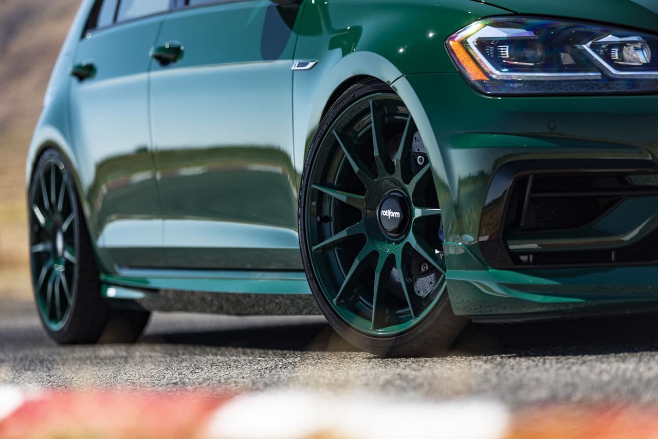 Detail view of 2017 Volkswagen Golf with wheels