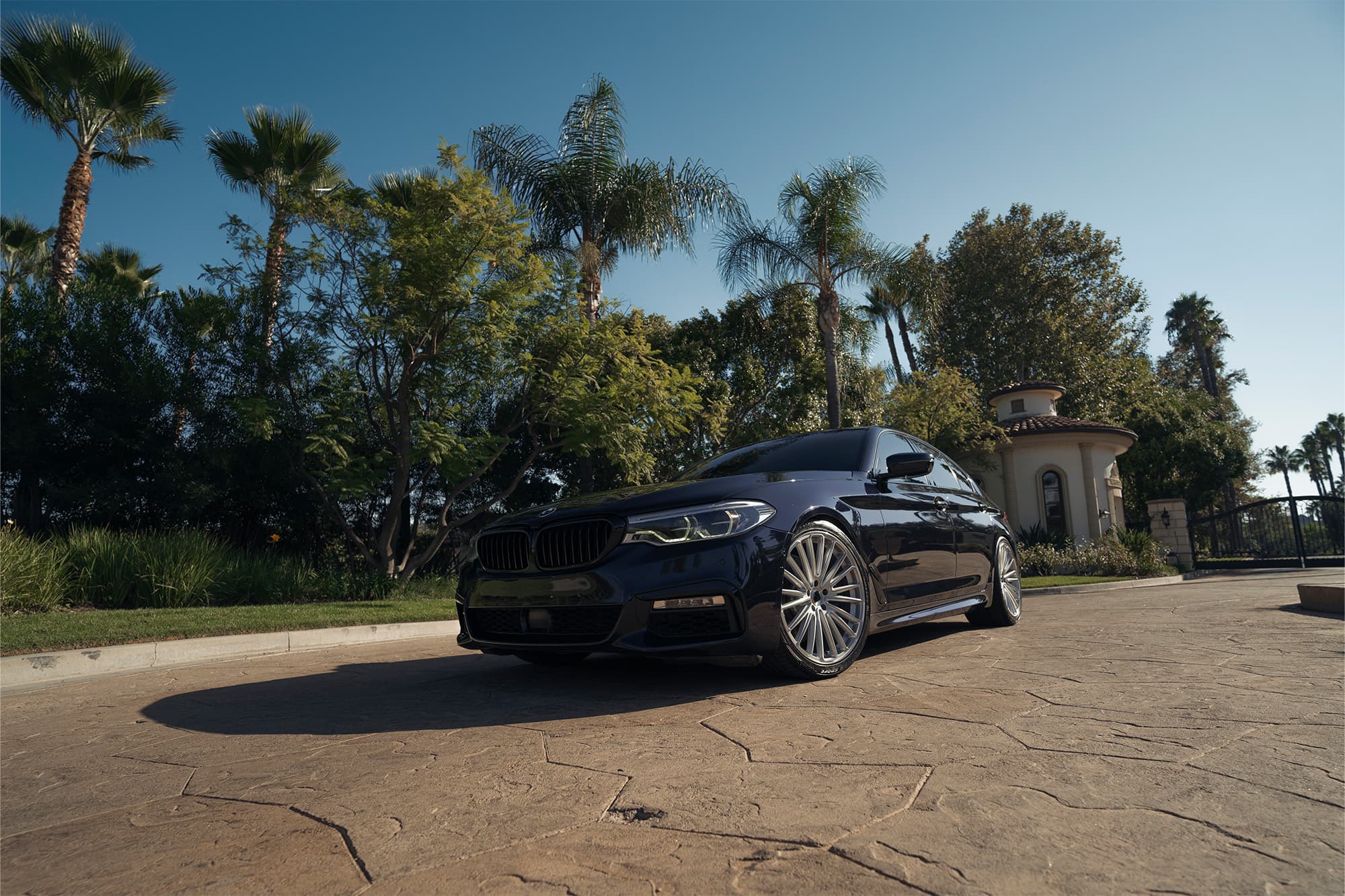 2018 BMW 530i — lowering springs, rear view