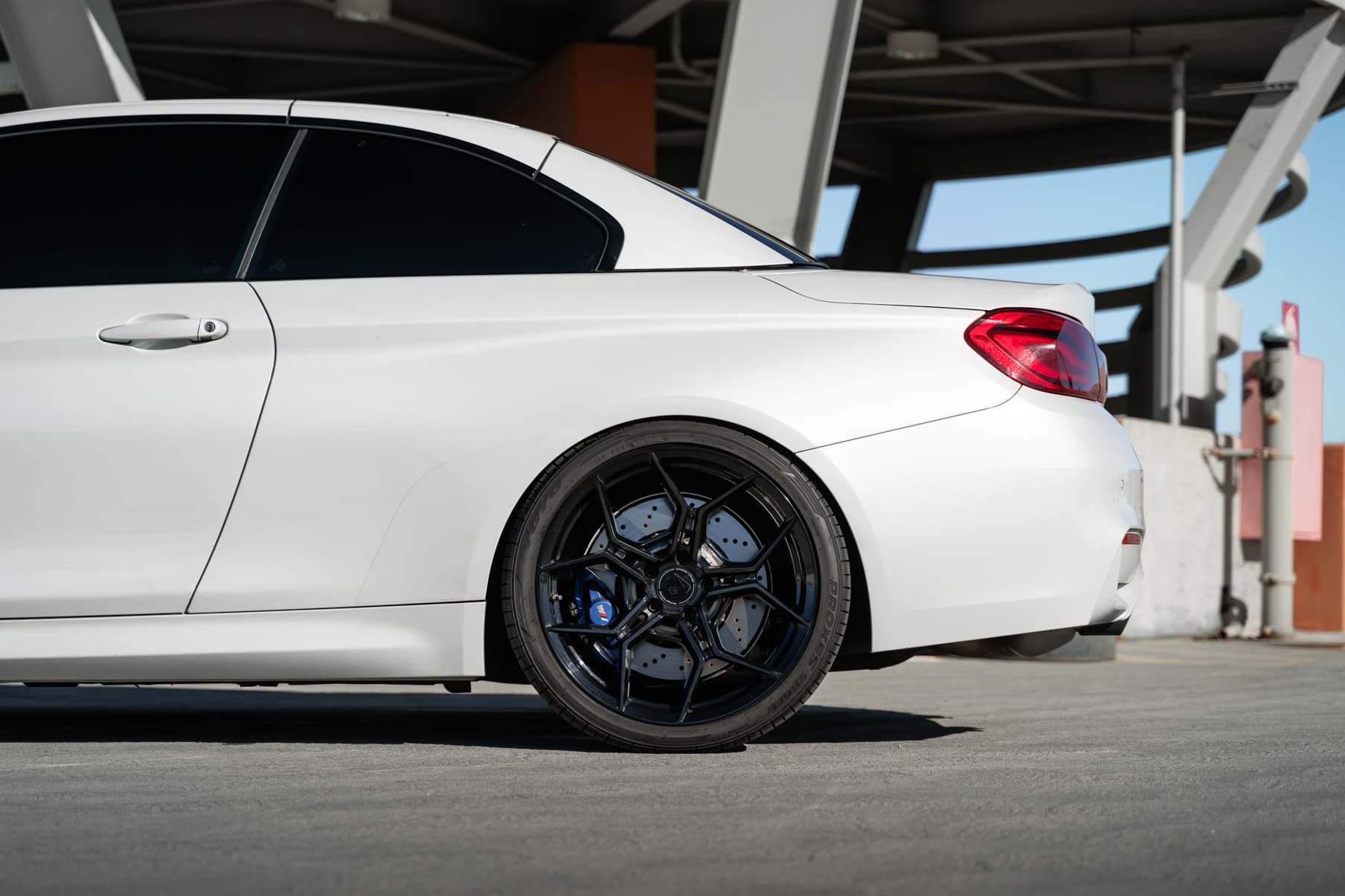 2018 BMW M4 — wheels, side profile