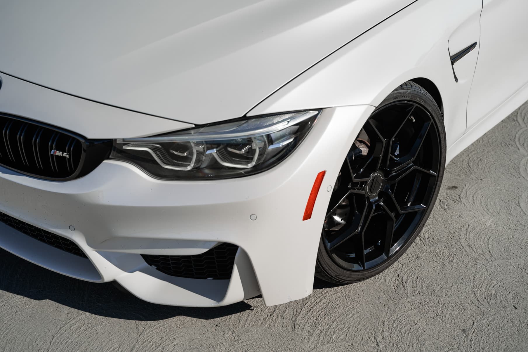 2018 BMW M4 — wheels, interior