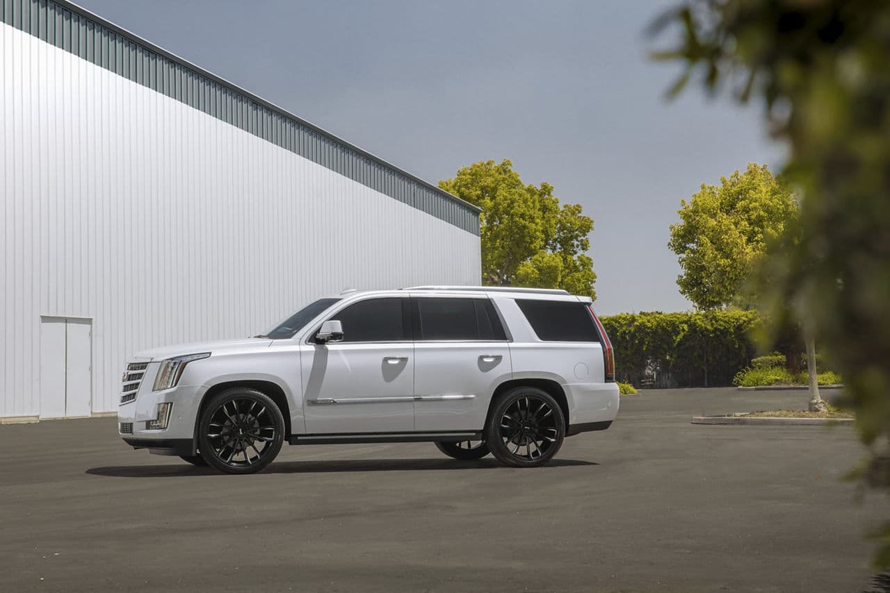 Interior of 2018 Cadillac Escalade with wheels