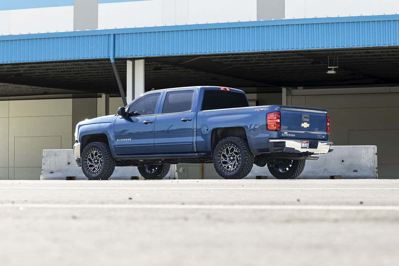 Front view of 2018 Chevrolet Silverado with truck suv wheels