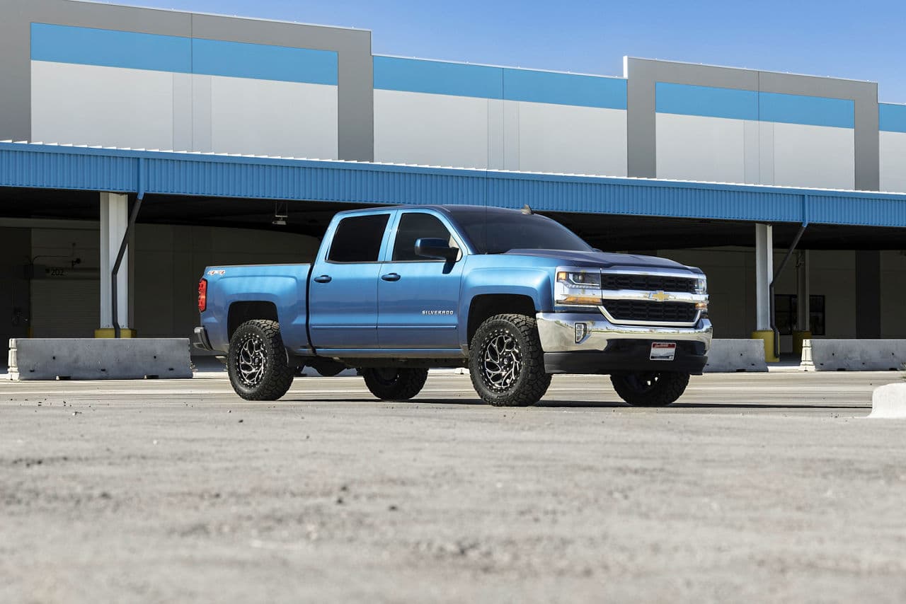 Side profile of 2018 Chevrolet Silverado with truck suv wheels