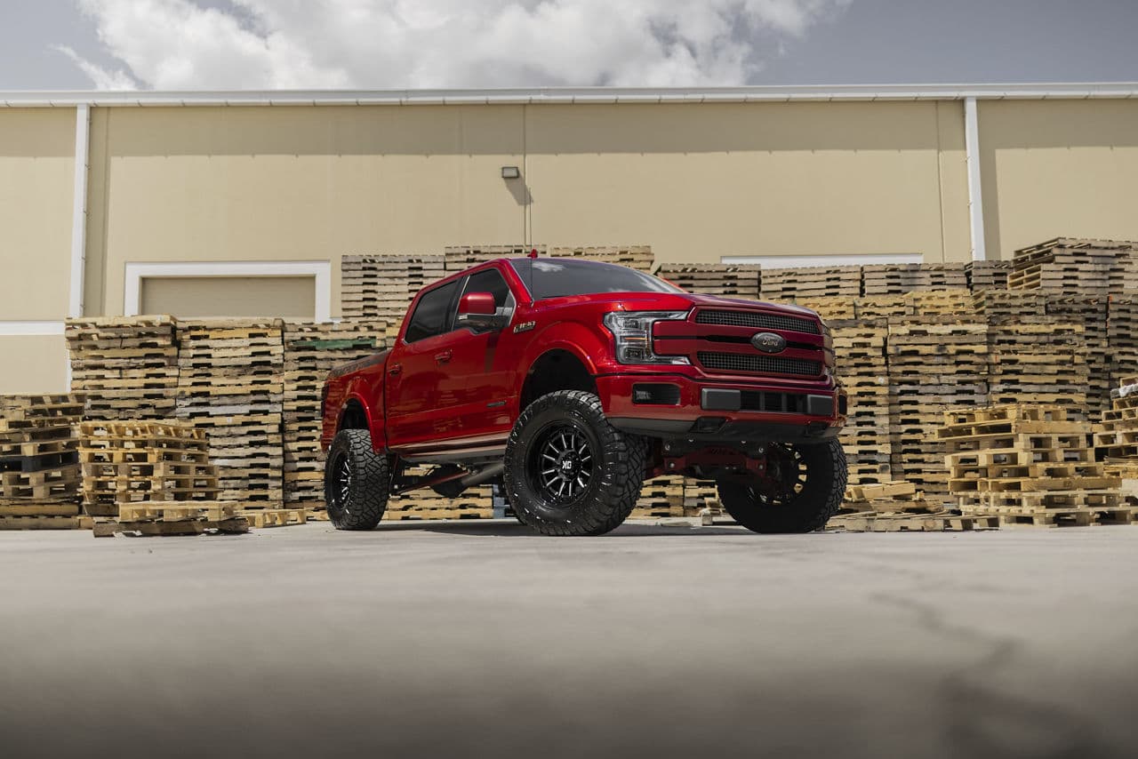 Front view of 2018 Ford F150 with wheels