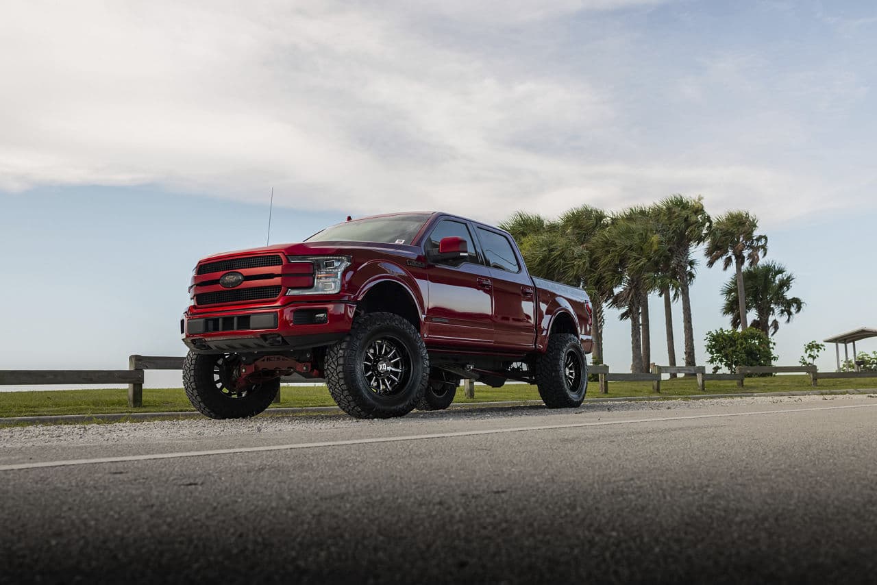 Rear view of 2018 Ford F150 with wheels