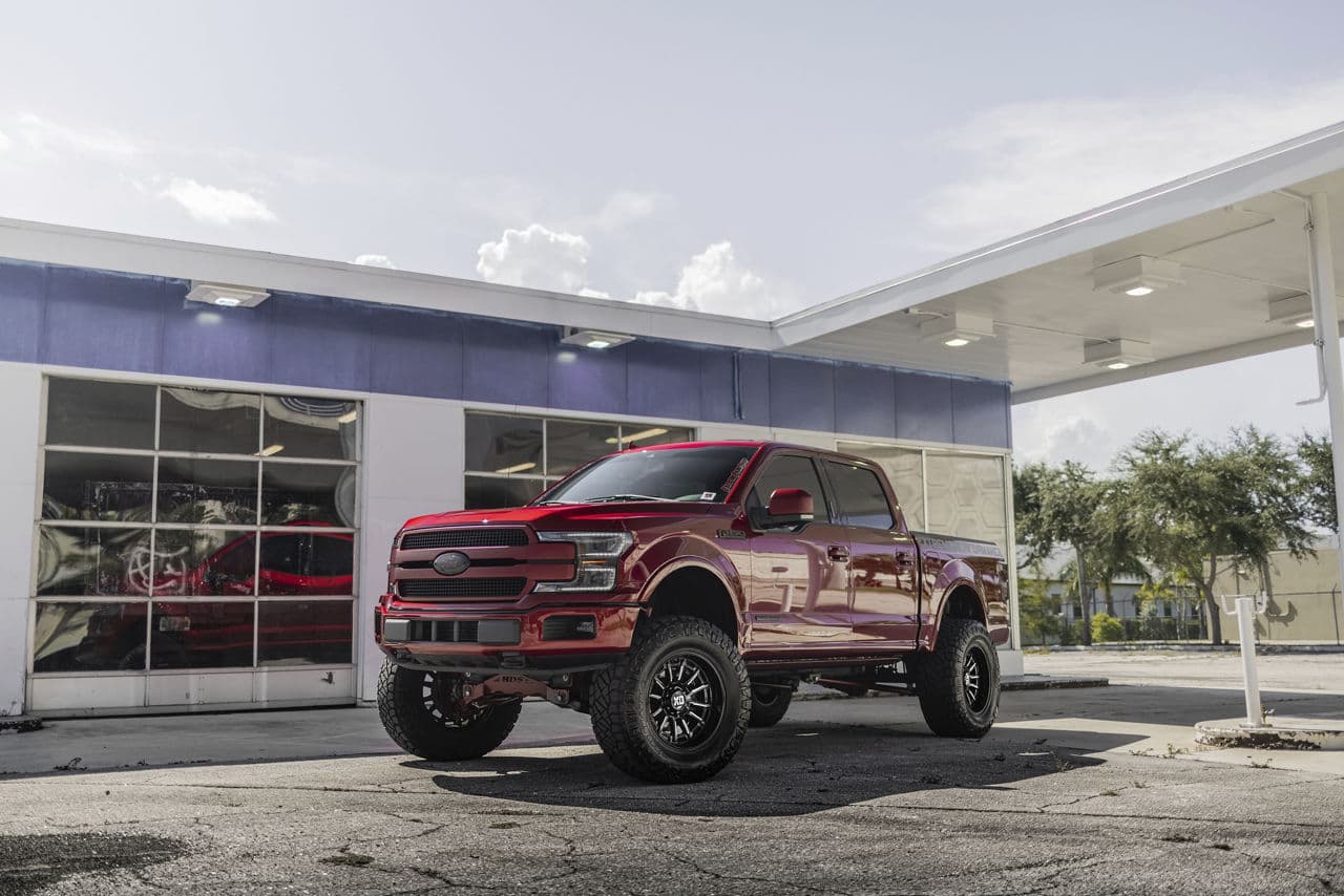 Detail view of 2018 Ford F150 with wheels