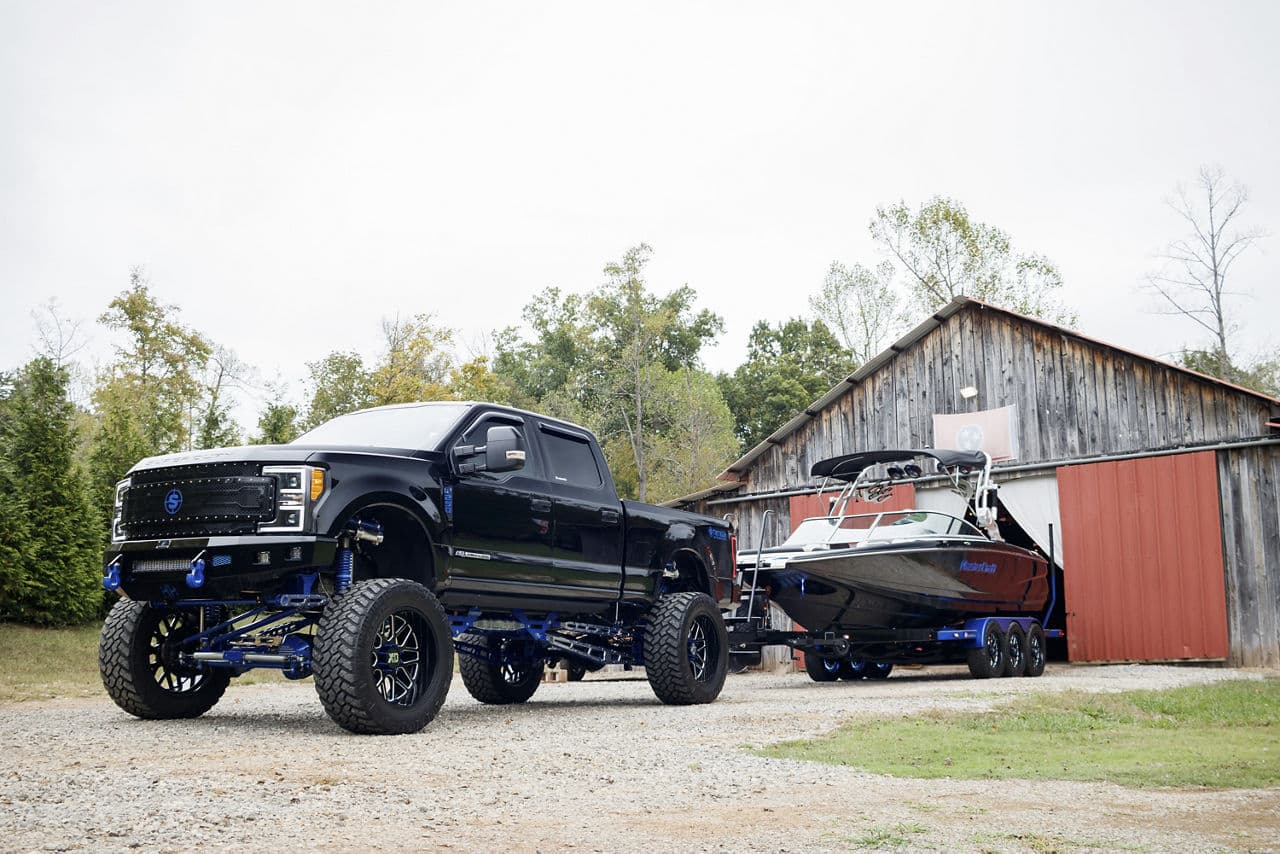Detail view of 2018 Ford F250 with truck suv wheels