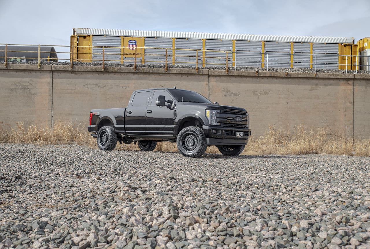 Rear view of 2018 Ford F250 with wheels